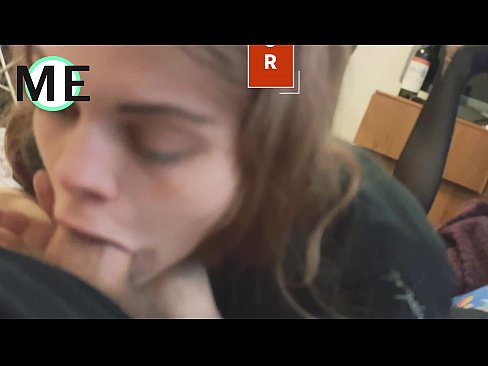 ❤️ Palo de garganta, pantalóns rasgados e tacóns rasgados agradable de coñecer ❤️  Sexo en nós ☑